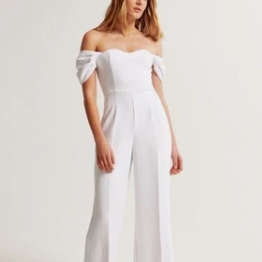 Abercrombie & Fitch Off-Shoulder White Jumpsuit